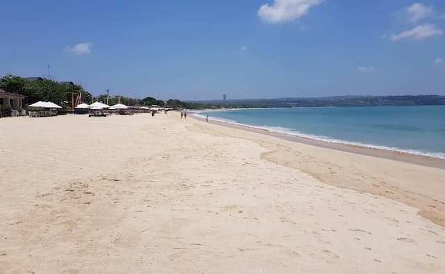 Muaya Beach